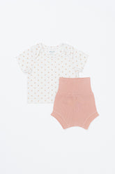 Avauma Baby Hug Setup in Peach Blossom. Gentle pink infant top and bottom outfit on a white background, ideal for baby girls.